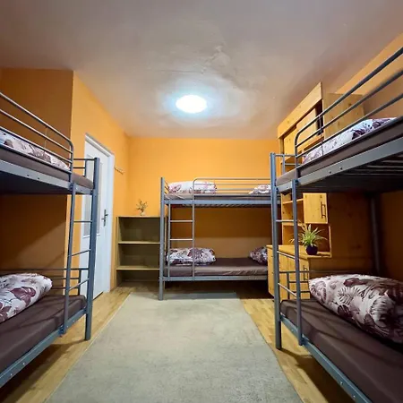 Vector Hostal Varsovia