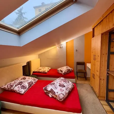 Vector Auberge de jeunesse Varsovie