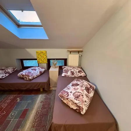 Vector Auberge de jeunesse Varsovie